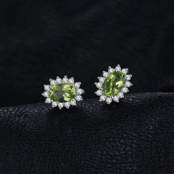 Jewelry earrings stud halo oval green peridot 925 silver August birthstone - Picture 3 of 4